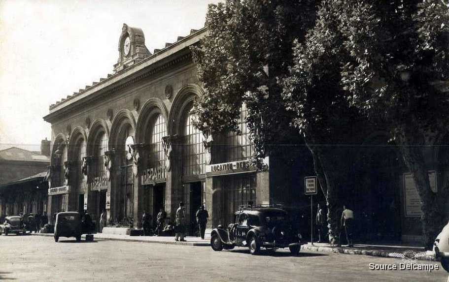 13 Marseille La Gare Saint Charles.jpg